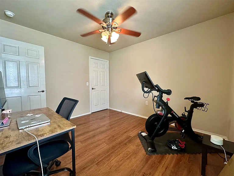 7521 Cedar Edge Dr — Photo 16