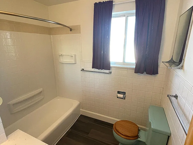 1749 Oxford Dr #2 — Photo 5