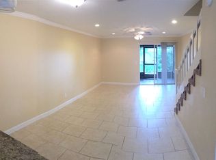 6600 121st Ave APT 6, Largo, FL 33773