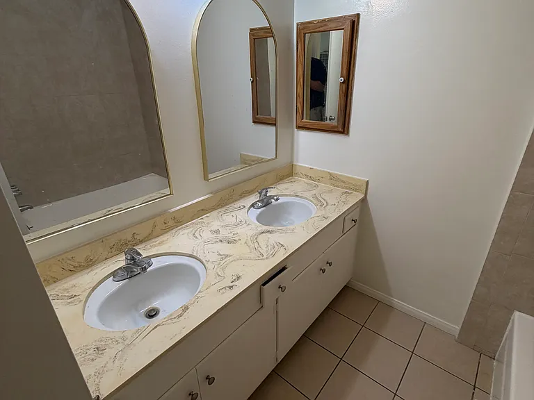 2741 Piedmont Ave #9 — Photo 15