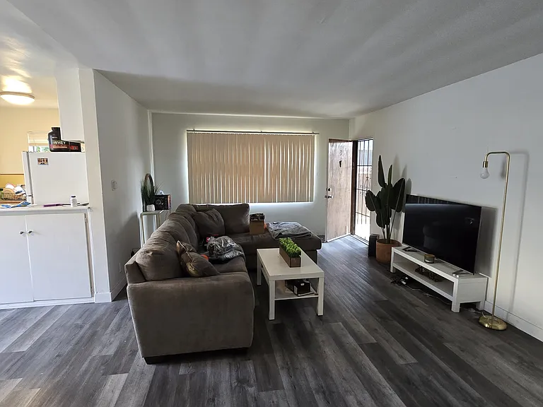 1132 S Holt Ave #3 — Photo 10