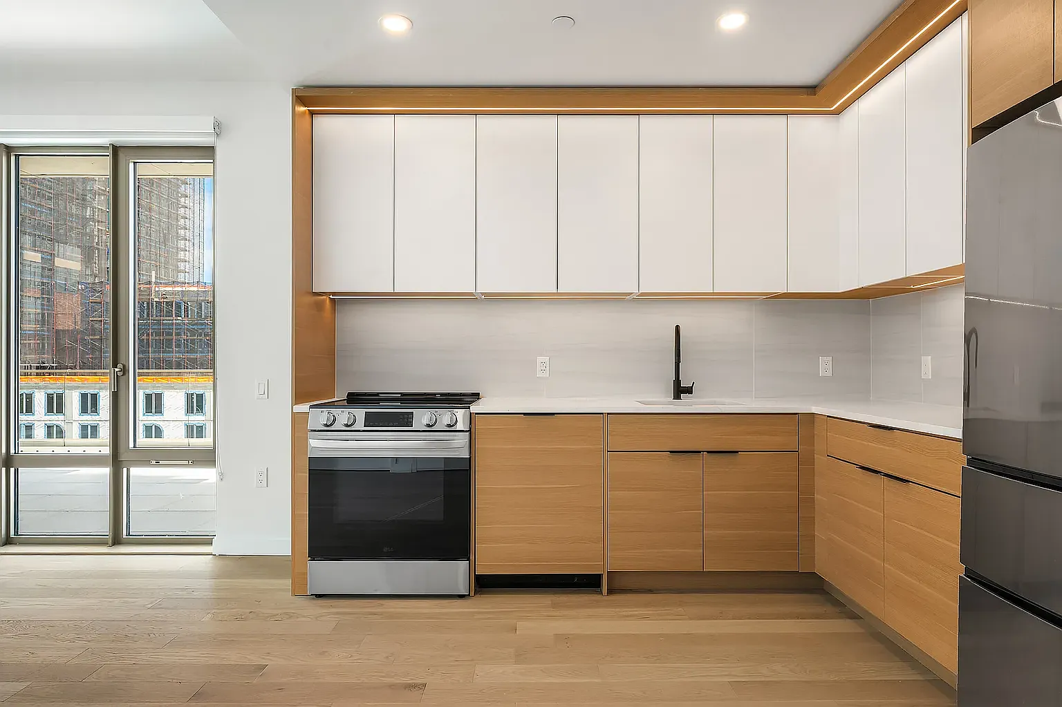 395 Carroll Street — Photo 3