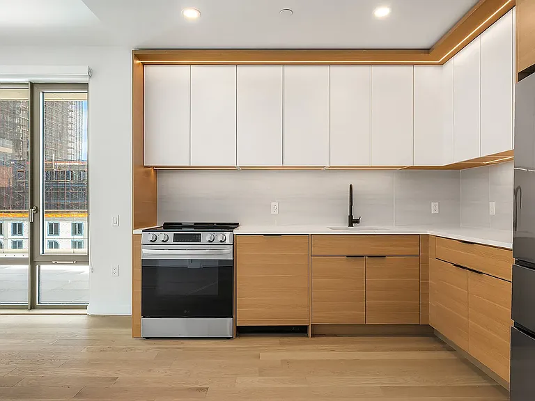 395 Carroll St #808 — Photo 3