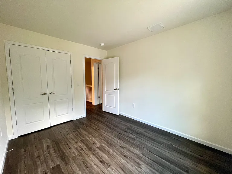 18 Goshen Rd — Photo 14
