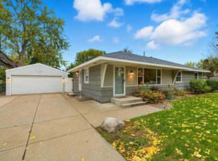 8546 Greenway Ave S, Cottage Grove, MN 55016