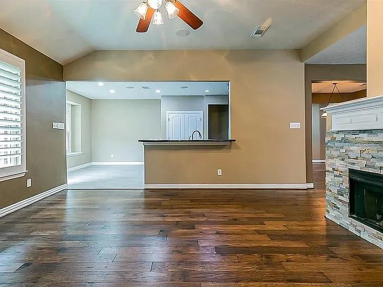 5823 Centennial Glen Dr — Photo 26