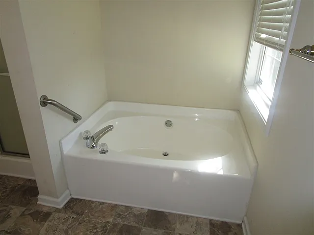 1632 Mission Park Dr — Photo 8