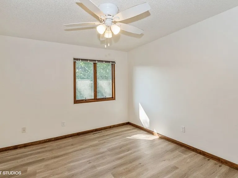 1359 Southview Cir — Photo 18