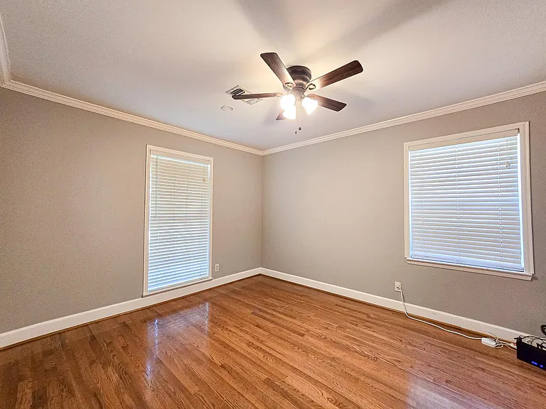 9507 Meadowbriar Ln — Photo 34