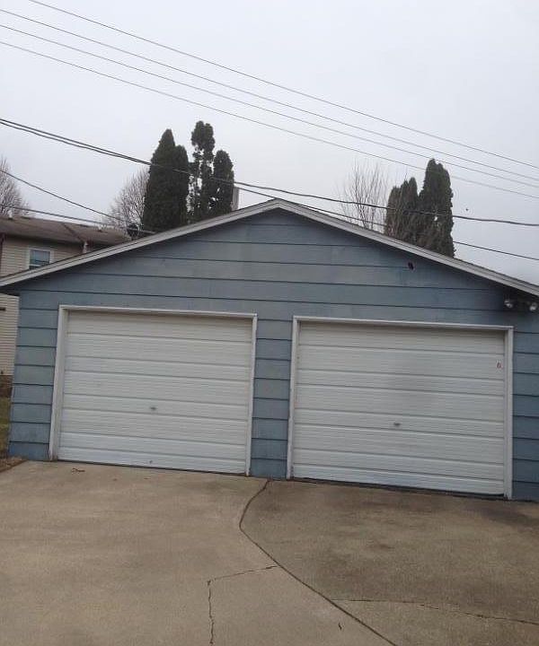 2 Car Garage