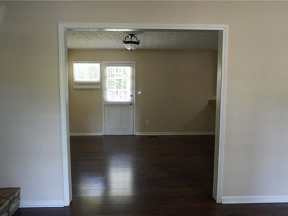 4th image of 12 Northside Ave