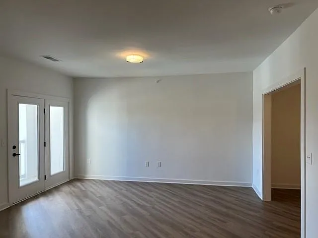 Studio, 653 sqft, $1,295 — Photo 4
