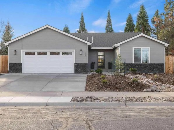 824 Quail Park Cir, Klamath Falls, OR 97601