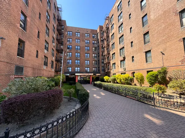 2546 East 13th Street image 1 of 13