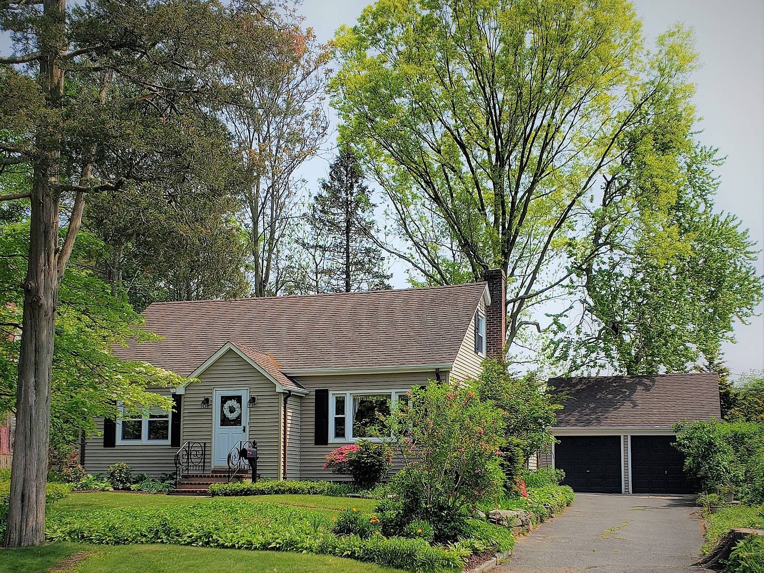 180 E 17th St, Huntington Station, NY 11746 MLS 11175497 Zillow