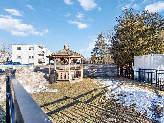 3rd image of 283 Fairway Rd N #90