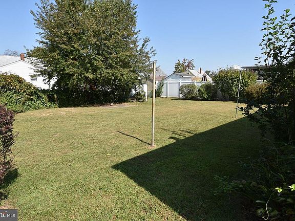 5th image of 926 Shadeland Ave