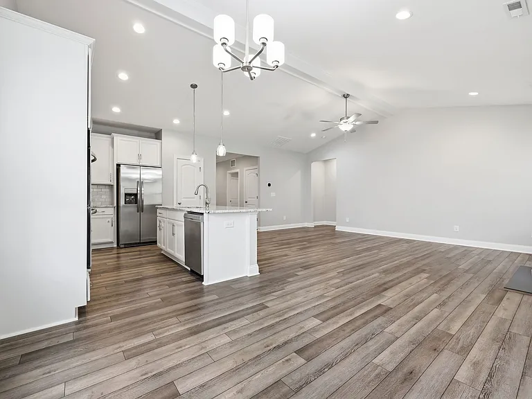 511 Pondpine Ln — Photo 38