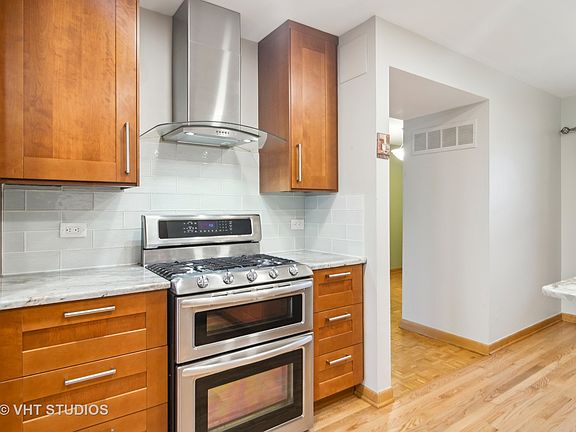 4th image of 675 Versailles Cir Unit B