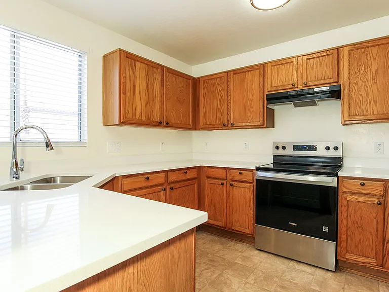 11239 W Campbell Ave — Photo 7