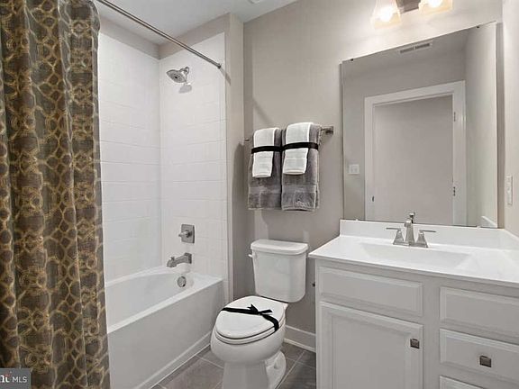 5th image of 29705 Vincent Village Dr