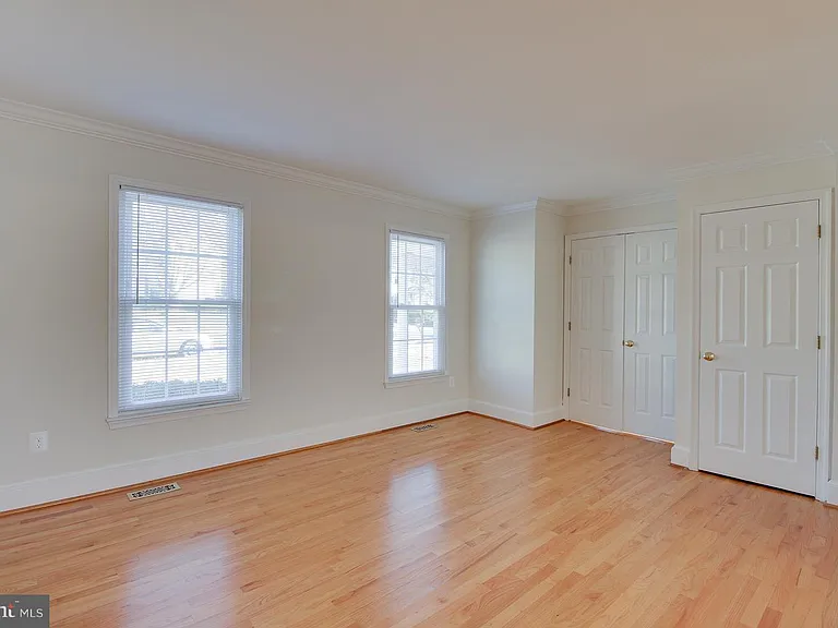 5400 Hampton Forest Way — Photo 6