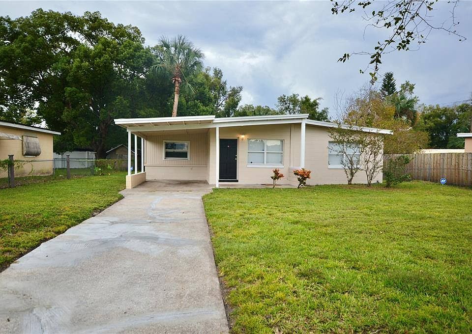 1st image of 105 Country Club Dr