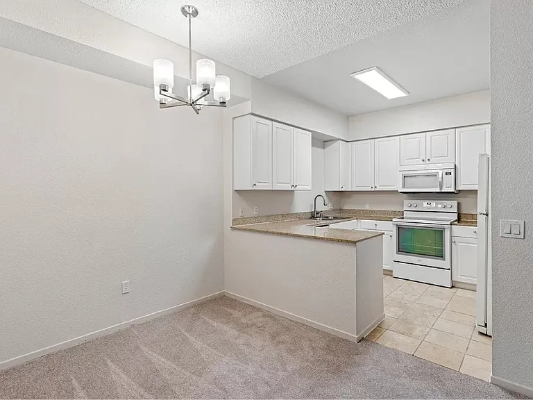 Towers at Costa Verde Apartments — Photo 66