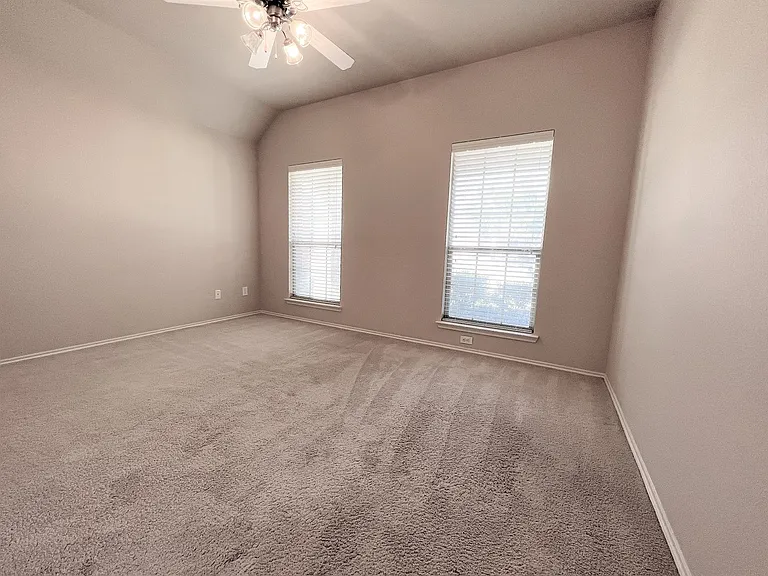 9605 Straightaway Dr — Photo 11