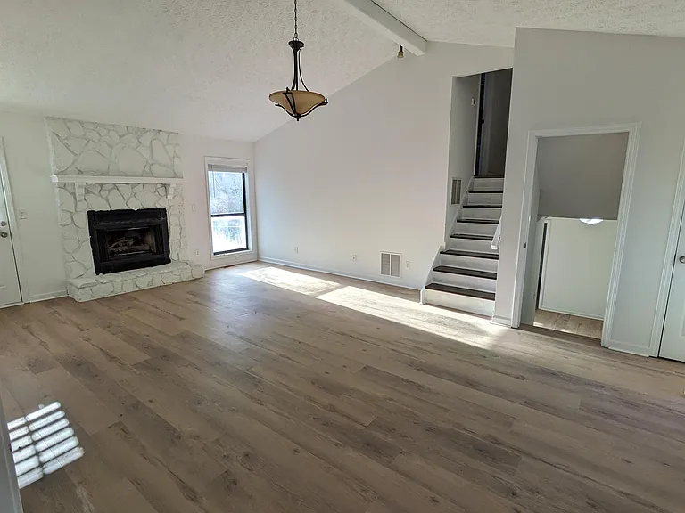 810 Allatoona Crst — Photo 8