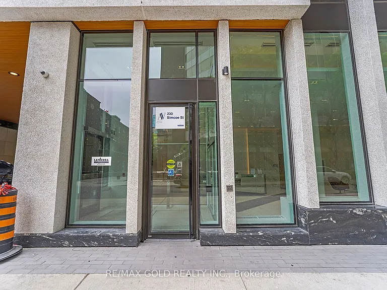 230 Simcoe St #2818 — Photo 3