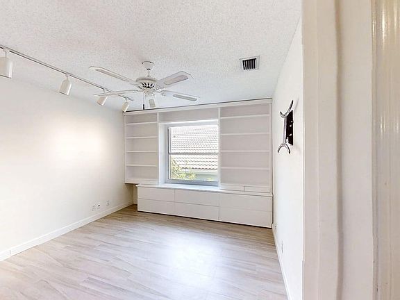 2nd image of 23330 La Vida Way