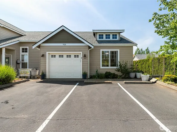 959 Aaron Drive #E107, Lynden, WA 98264