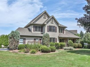 1088 Wickerton Ln, Webster, NY 14580