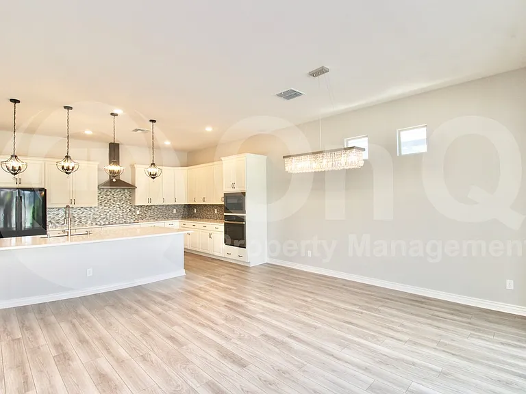 15078 W Roosevelt St — Photo 6