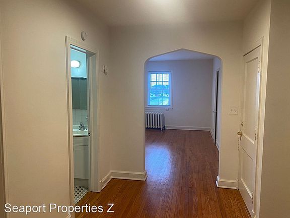 2nd image of 424 E Glendale Ave #3