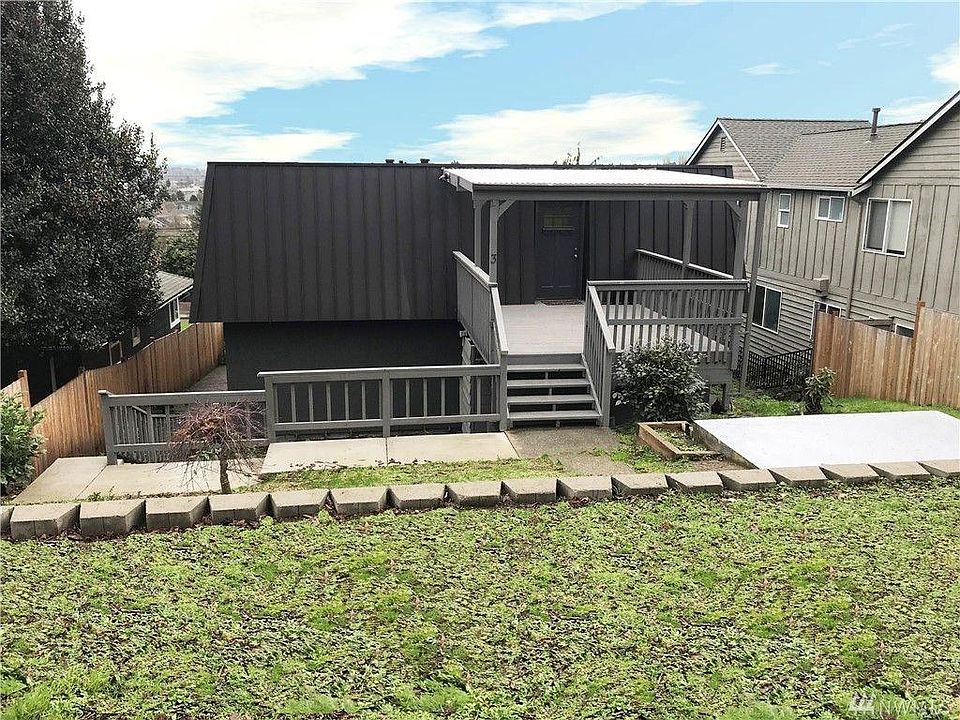 2nd image of 6224 3rd Ave NW APT 2