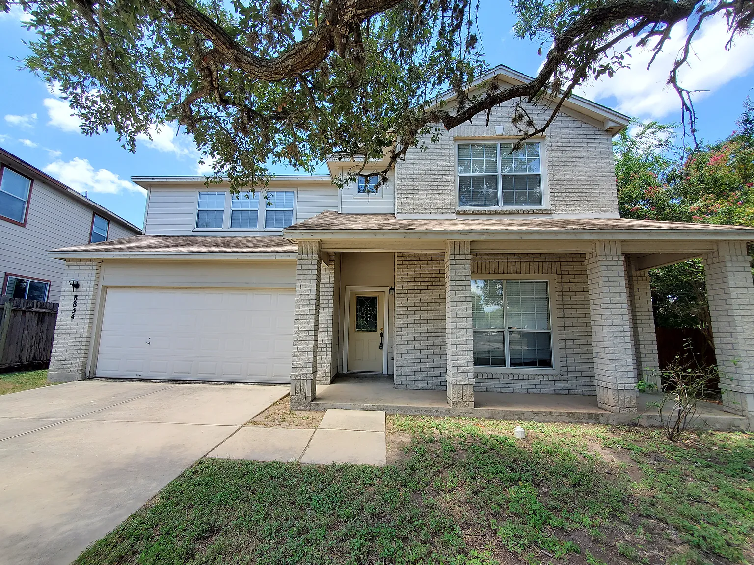 3 bed, 2.5 bath, 2508 sqft, $2,200 — Photo 1