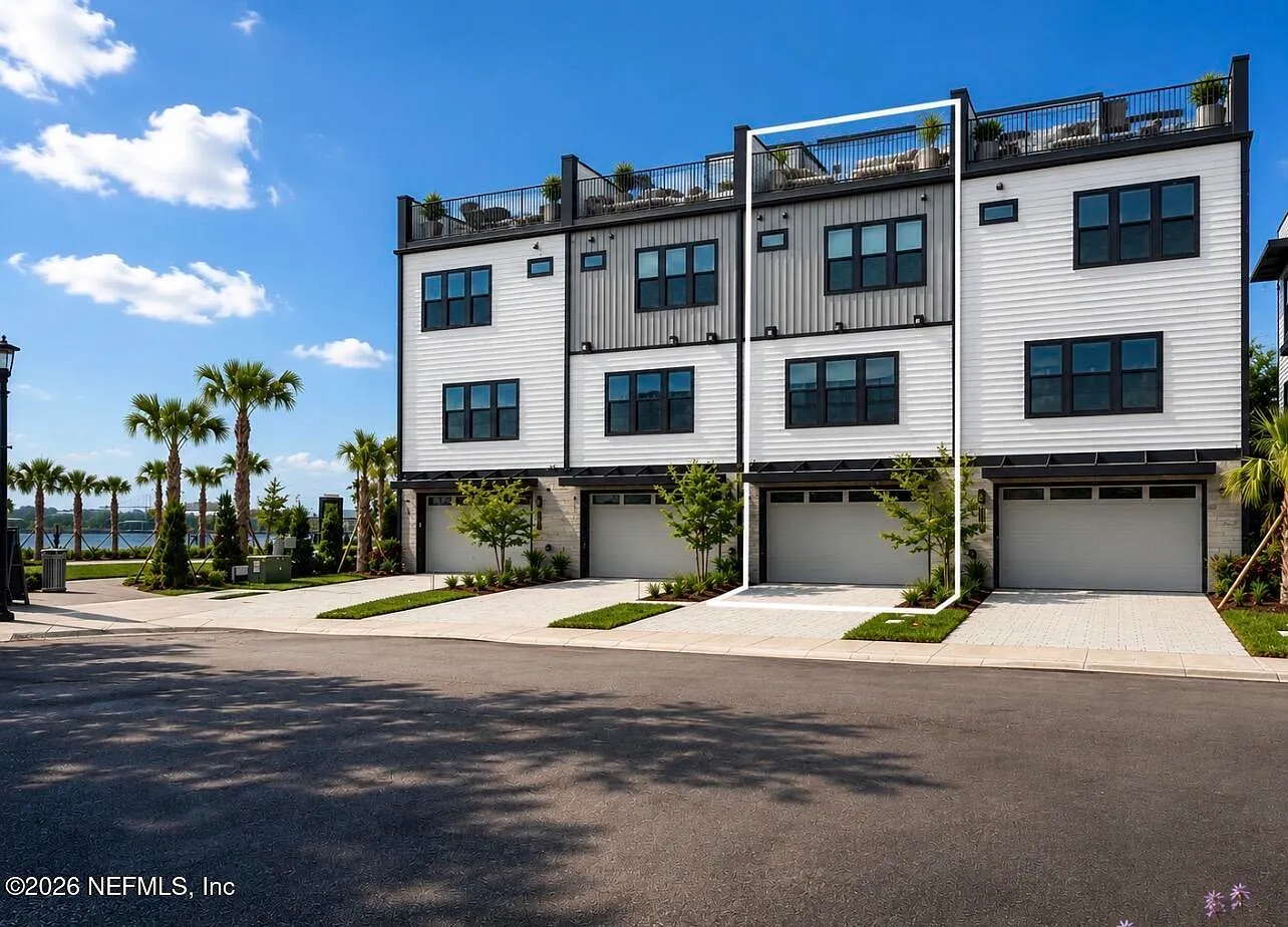 3 bed, 3.5 bath, 1844 sqft, $6,500 — Photo 2