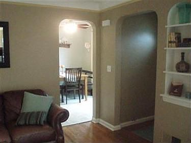 5th image of 8224 Bauerdale Ave