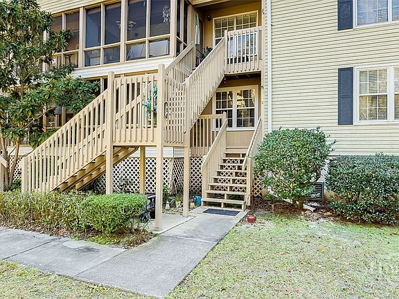 2nd image of 401 N Cromwell Road #T-2