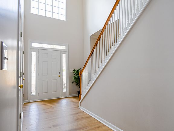 3rd image of 1570 Swan Valley Ct
