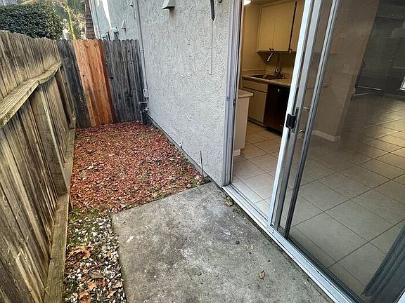 5th image of 2807 H St APT 11
