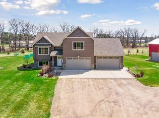 31476 147th St NW, Princeton, MN 55371