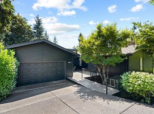 2 Falstaff St, Lake Oswego, OR 97035