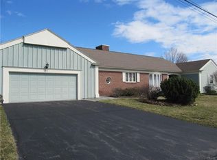 38 Cross Rd, Syracuse, NY 13224