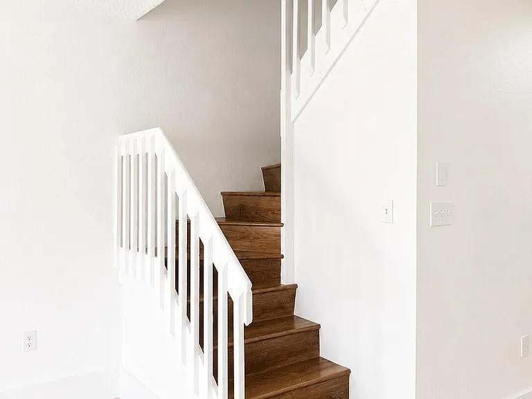 887 Crystal Lake Dr — Photo 13