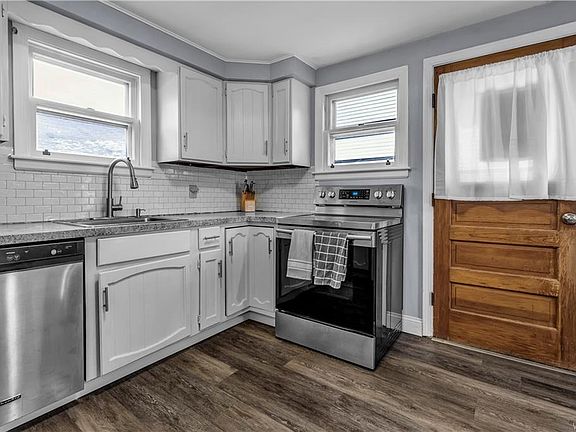5th image of 156 Greenway Blvd