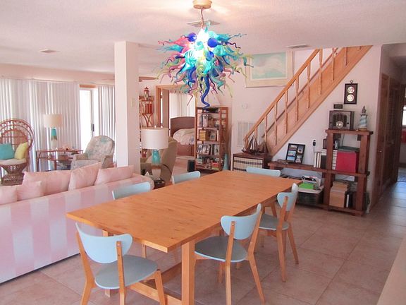 4th image of 801 W Bayshore Dr