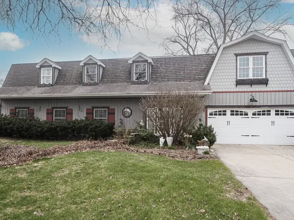 1061 Martingale Dr, Bartlett, IL 60103